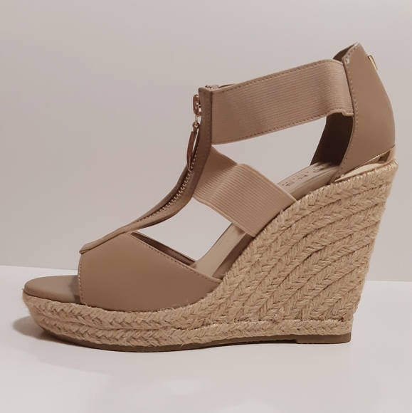 GUESS "Lora" zip-front espadrille - Picture 5 of 7